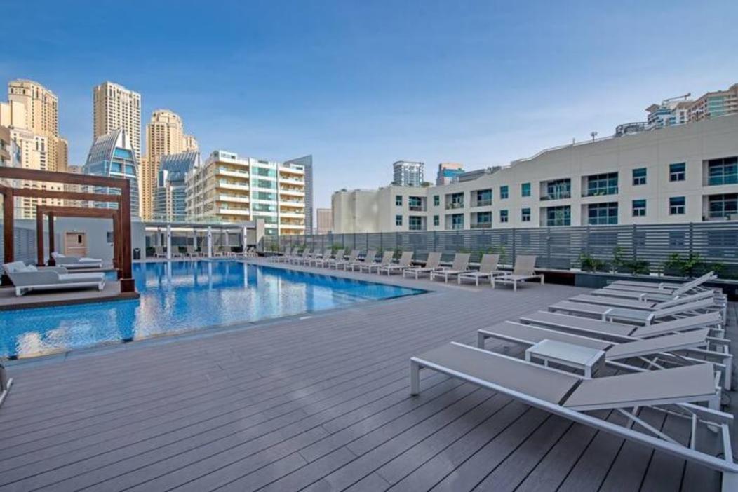 Bright 1-Bedroom Apartment In Dubai Marina Exterior photo