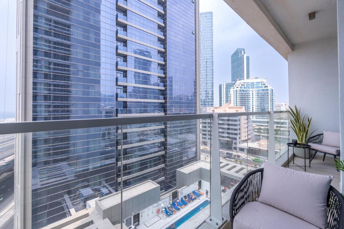 Bright 1-Bedroom Apartment In Dubai Marina Exterior photo